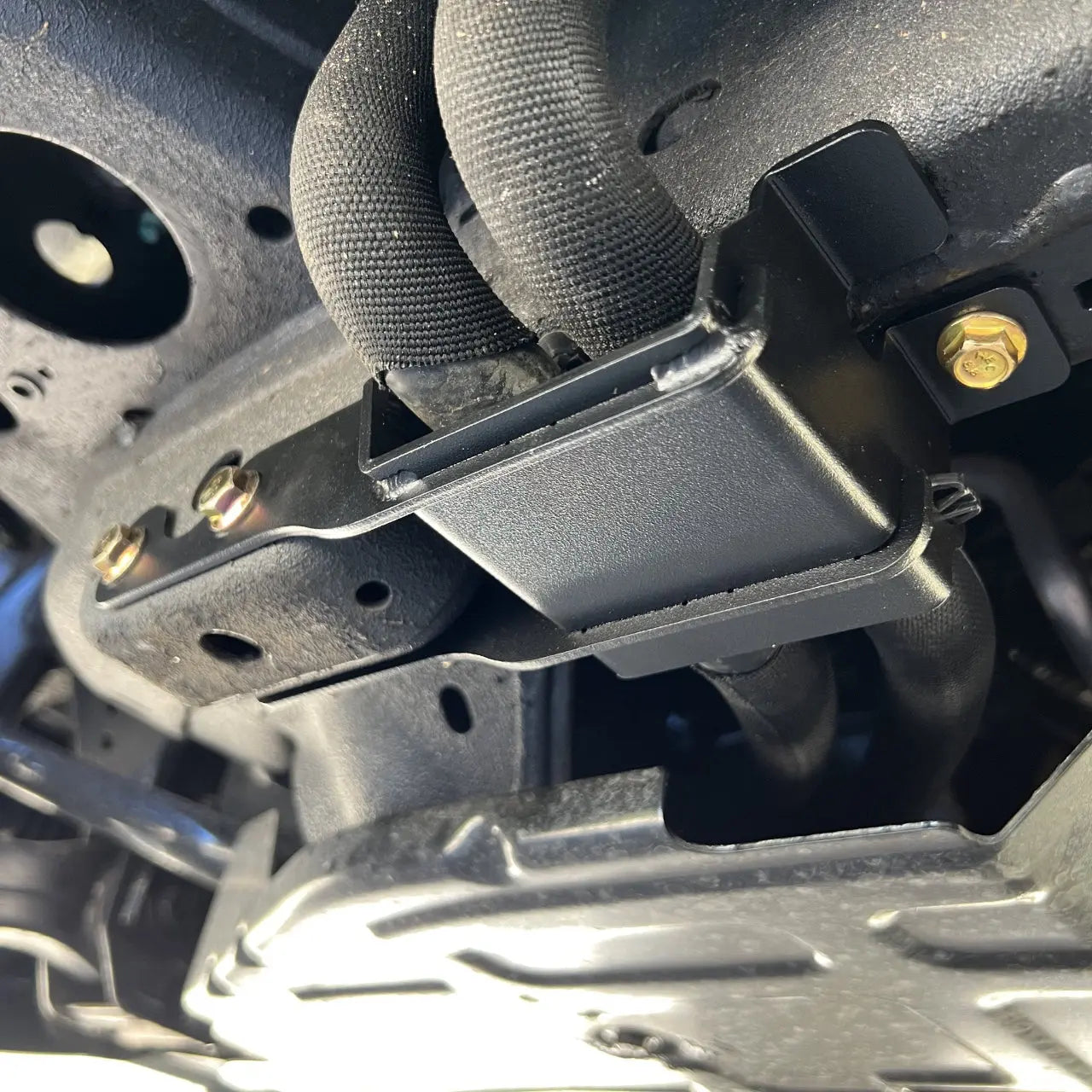 Underbody Coolant Hose Guard For BYD Shark 6